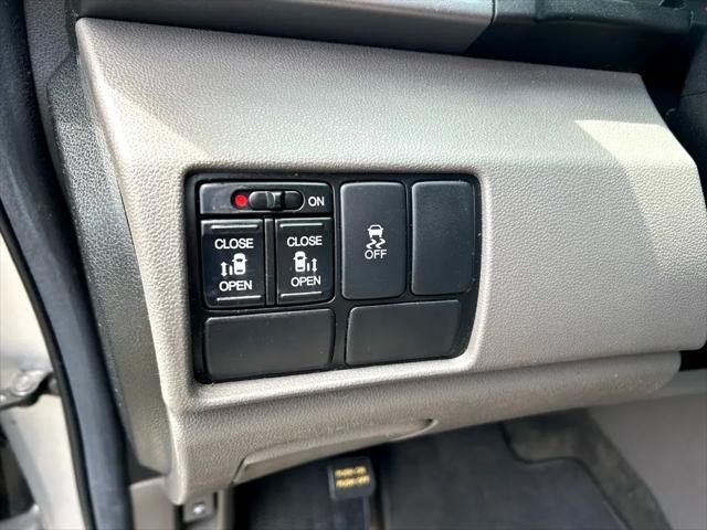 used 2012 Honda Odyssey car, priced at $12,500
