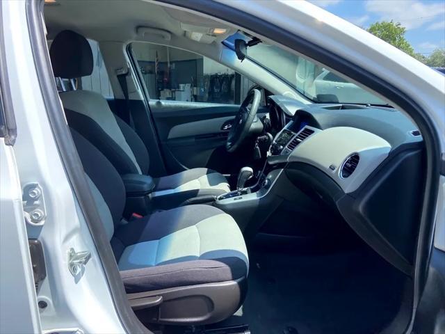 used 2014 Chevrolet Cruze car, priced at $12,900