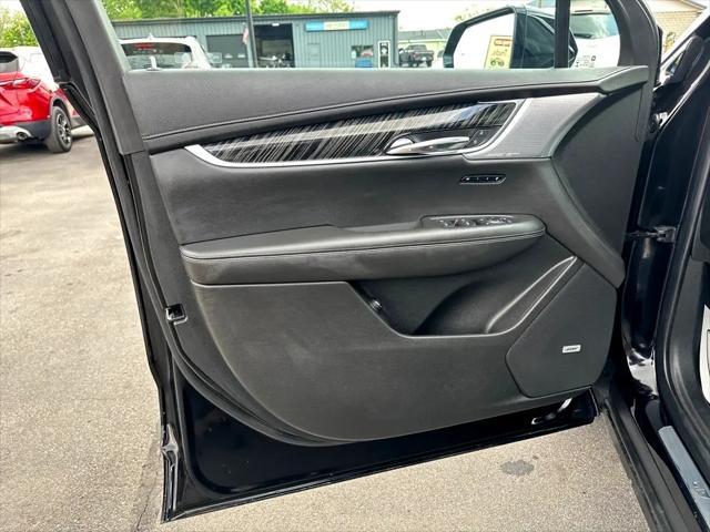 used 2020 Cadillac XT6 car, priced at $25,500