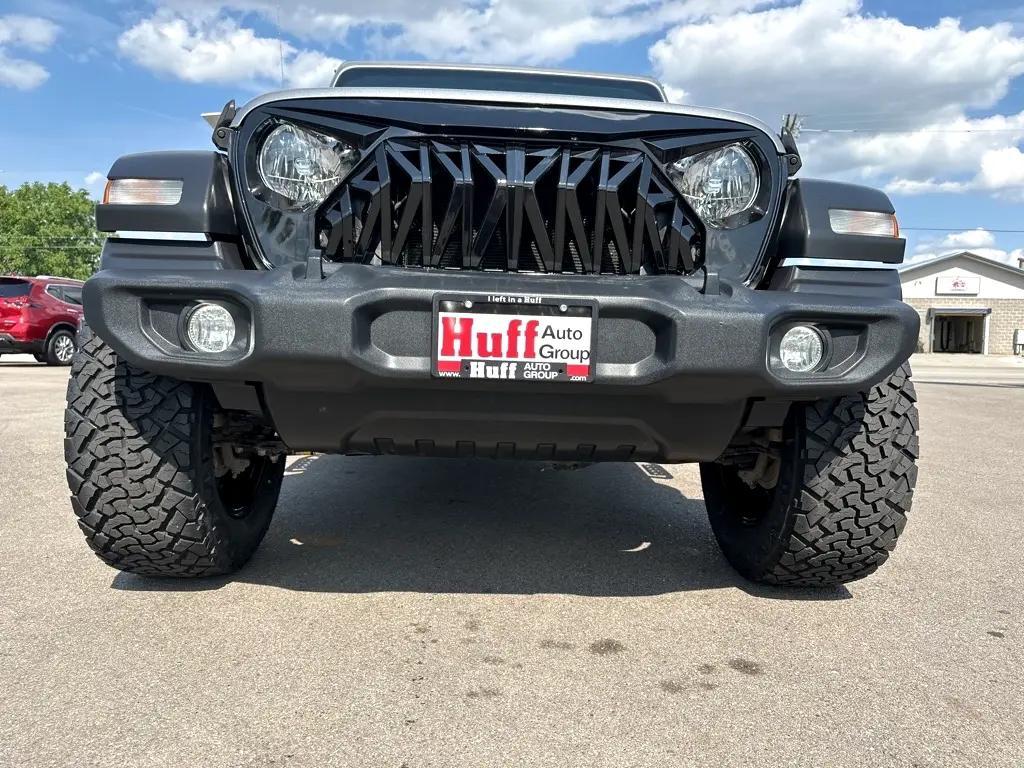 used 2021 Jeep Wrangler Unlimited car, priced at $31,900