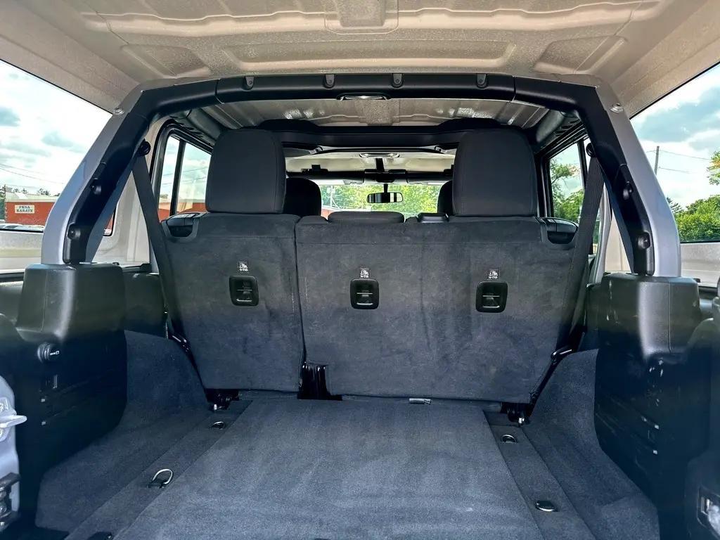 used 2021 Jeep Wrangler Unlimited car, priced at $31,900