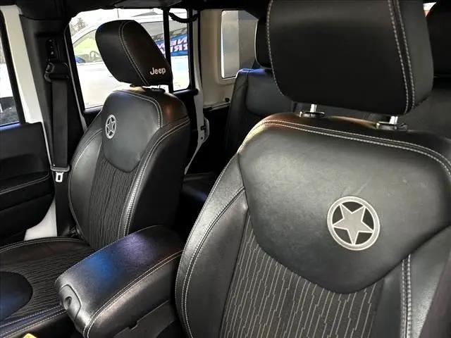 used 2015 Jeep Wrangler Unlimited car, priced at $19,900