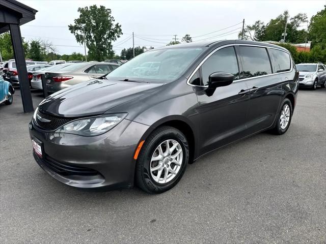 used 2017 Chrysler Pacifica car