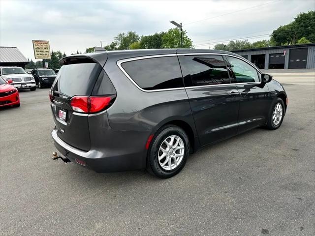 used 2017 Chrysler Pacifica car