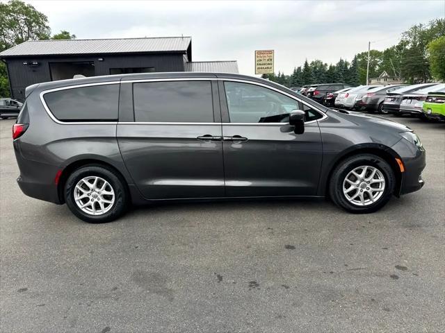 used 2017 Chrysler Pacifica car