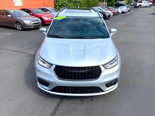 used 2022 Chrysler Pacifica car, priced at $34,900