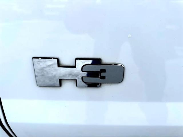 used 2008 Hummer H3 car, priced at $10,900