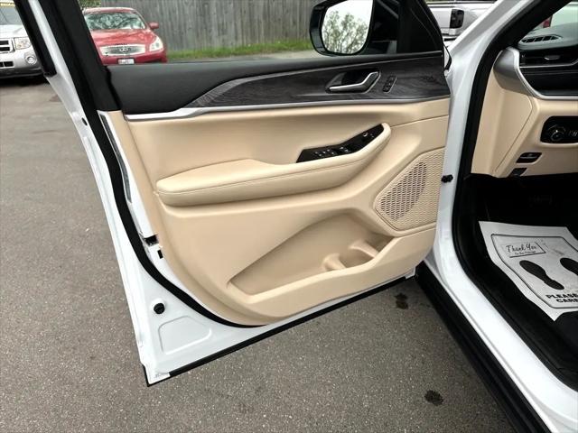 used 2023 Jeep Grand Cherokee car, priced at $37,500