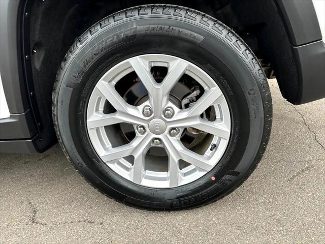 used 2023 Jeep Grand Cherokee car, priced at $37,500