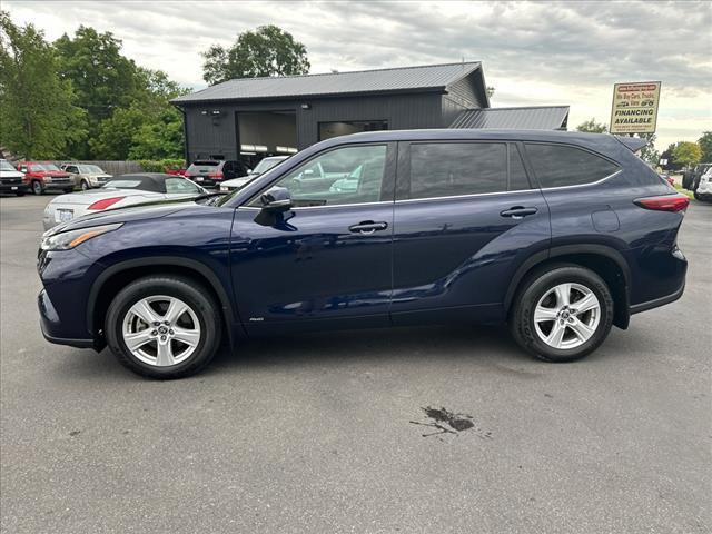 used 2022 Toyota Highlander Hybrid car, priced at $33,900