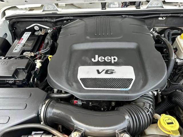 used 2014 Jeep Wrangler Unlimited car, priced at $11,500