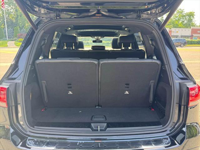 used 2020 Mercedes-Benz GLB 250 car, priced at $19,213