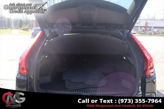 used 2020 Cadillac XT4 car, priced at $18,995