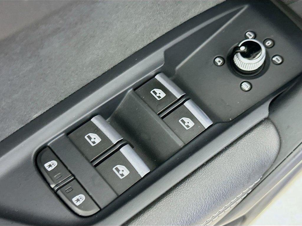 used 2022 Audi SQ5 car, priced at $33,880