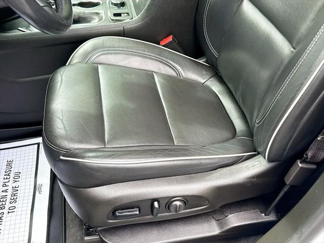 used 2021 Chevrolet Traverse car, priced at $38,880
