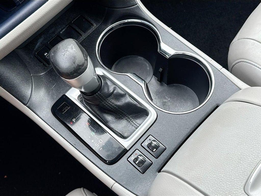 used 2014 Toyota Highlander car, priced at $14,880