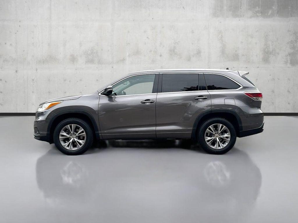used 2014 Toyota Highlander car, priced at $14,880
