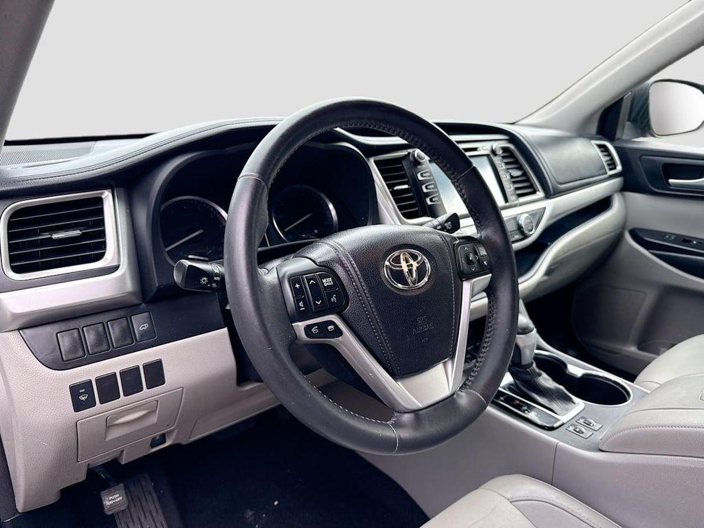 used 2014 Toyota Highlander car, priced at $14,880