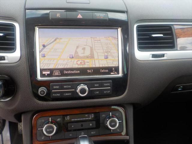used 2011 Volkswagen Touareg car