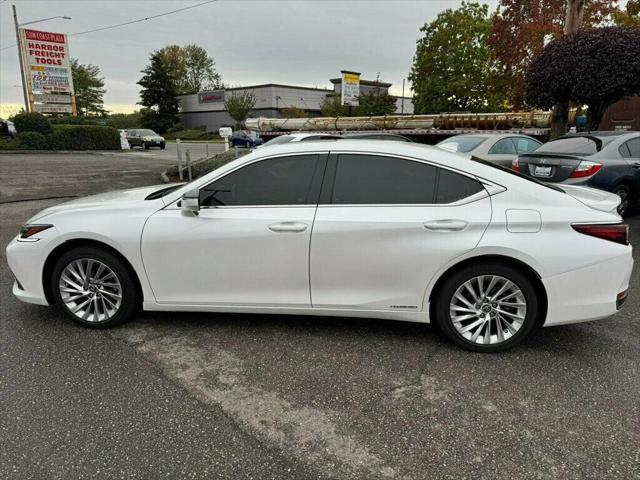 used 2022 Lexus ES 300h car, priced at $39,880