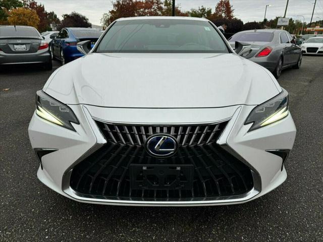 used 2022 Lexus ES 300h car, priced at $39,880