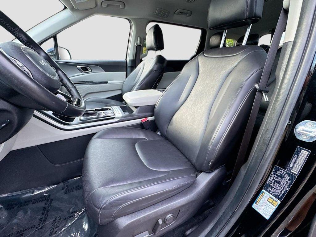 used 2022 Kia Carnival car, priced at $25,880