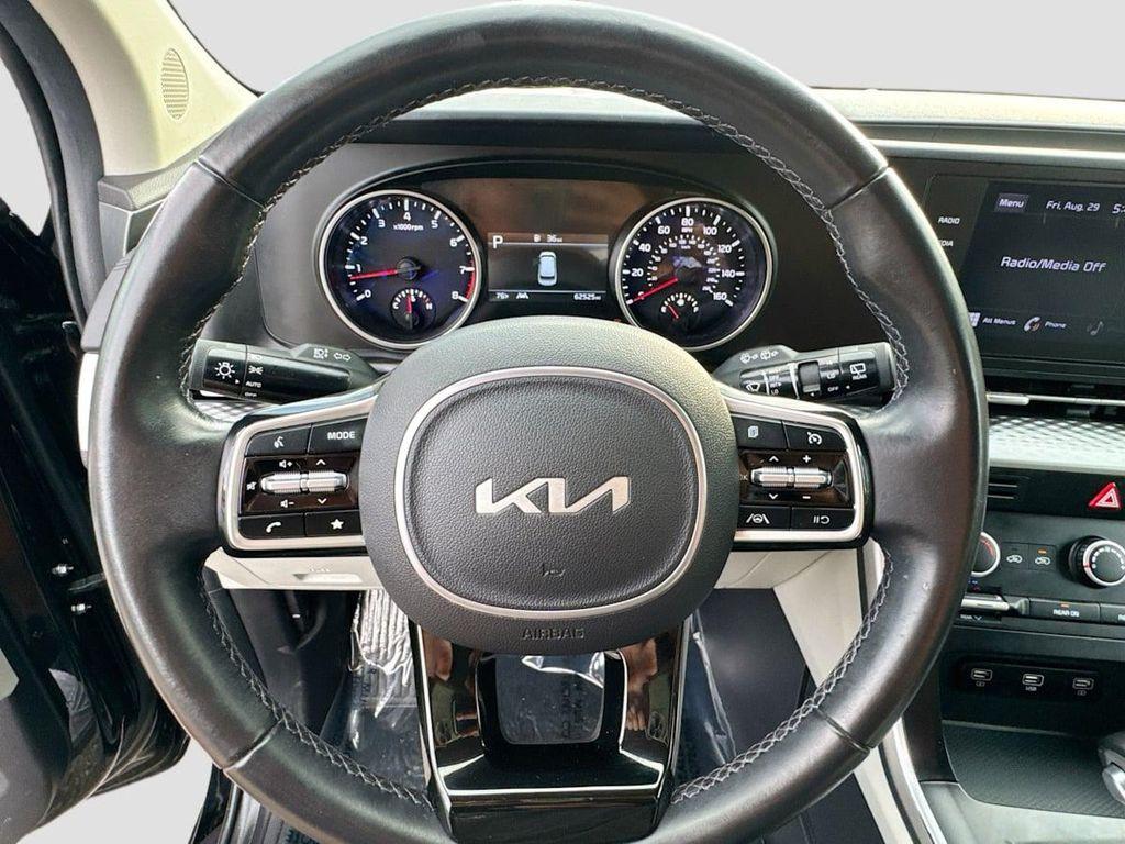 used 2022 Kia Carnival car, priced at $25,880