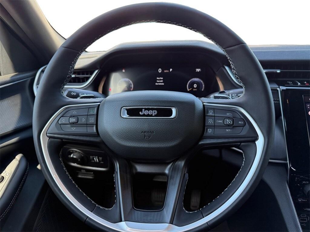 new 2025 Jeep Grand Cherokee car, priced at $42,920