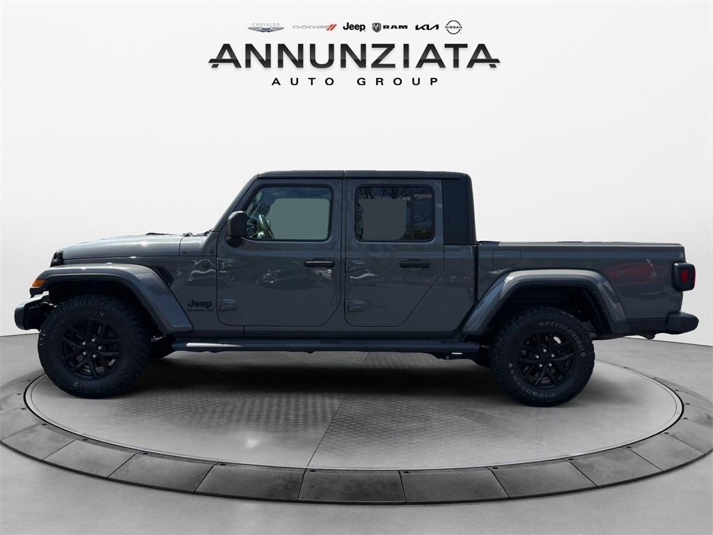 used 2022 Jeep Gladiator car, priced at $32,599