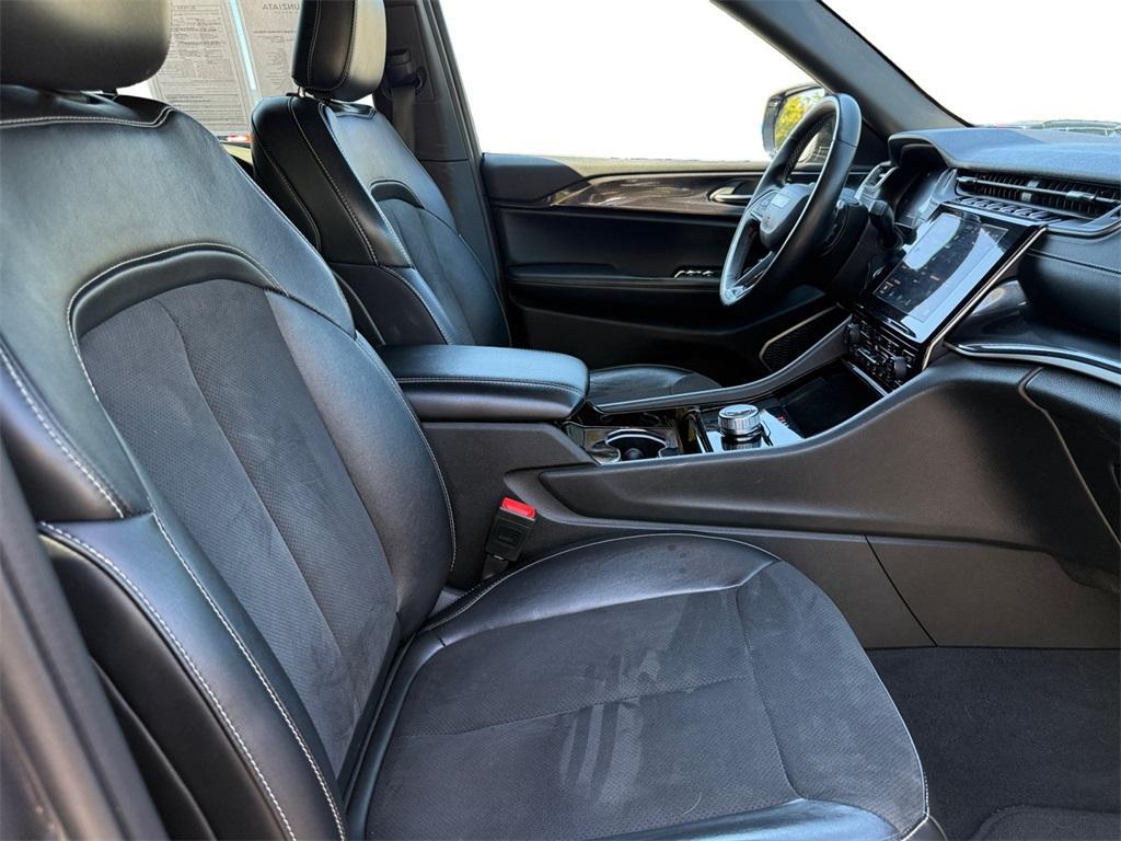 used 2022 Jeep Grand Cherokee car, priced at $28,399