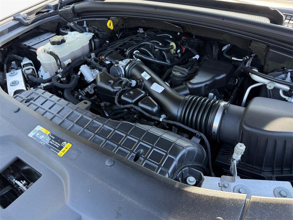 used 2022 Jeep Grand Cherokee car, priced at $28,399