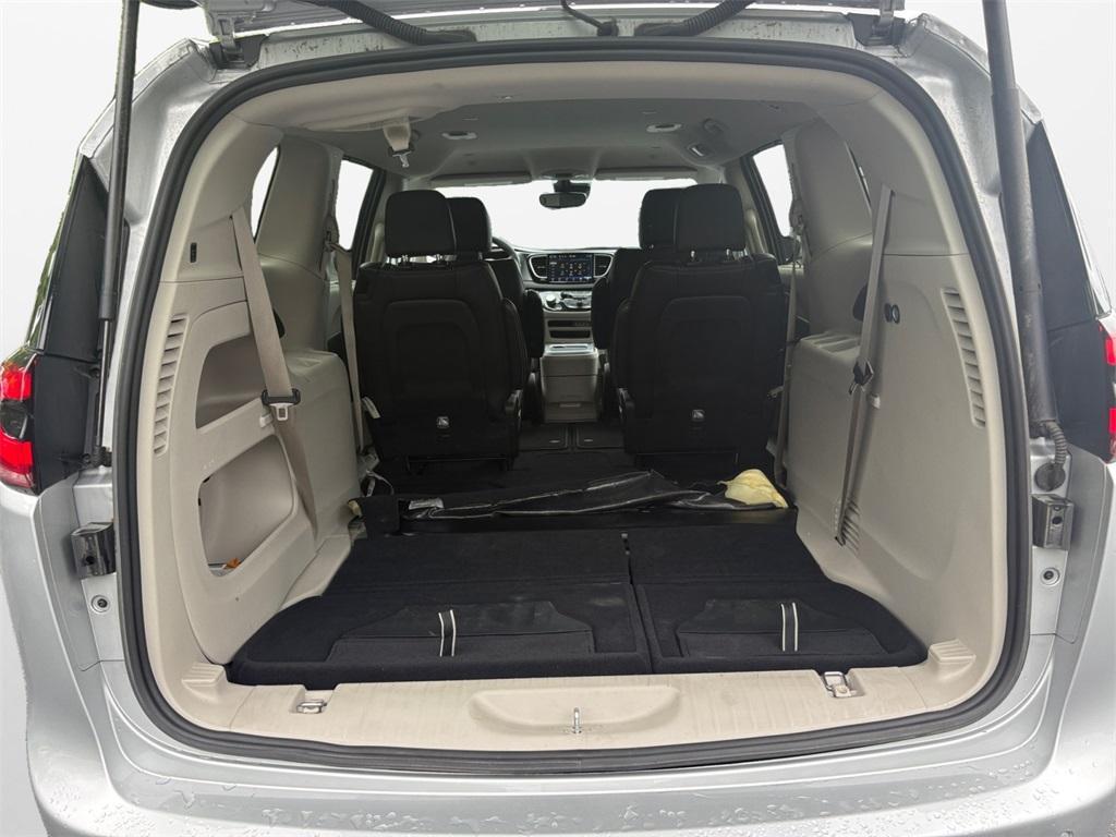 used 2024 Chrysler Pacifica car, priced at $28,699