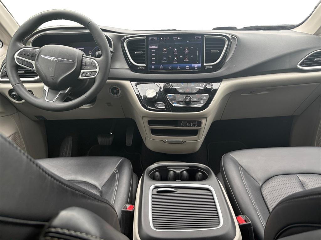used 2024 Chrysler Pacifica car, priced at $28,699