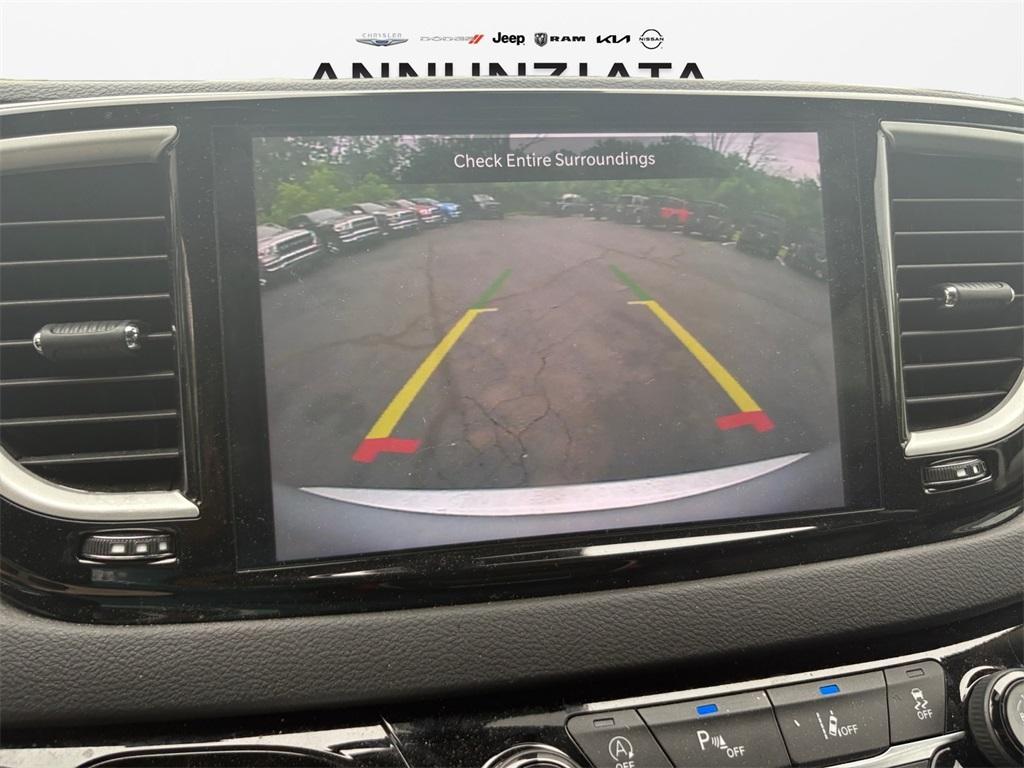 used 2024 Chrysler Pacifica car, priced at $28,699