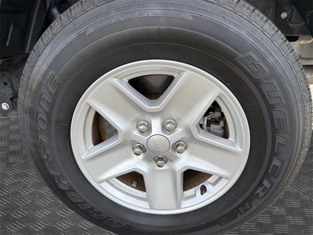 used 2022 Jeep Gladiator car, priced at $31,999