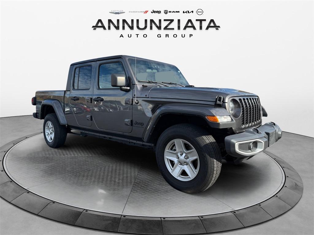 used 2022 Jeep Gladiator car, priced at $31,999
