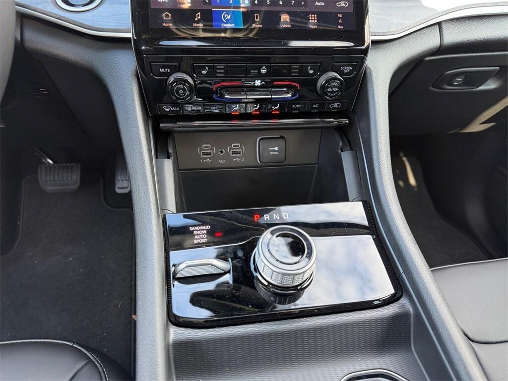 new 2024 Jeep Grand Cherokee L car, priced at $55,935