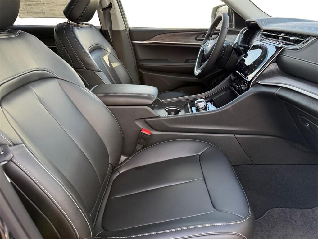 new 2024 Jeep Grand Cherokee L car, priced at $55,935