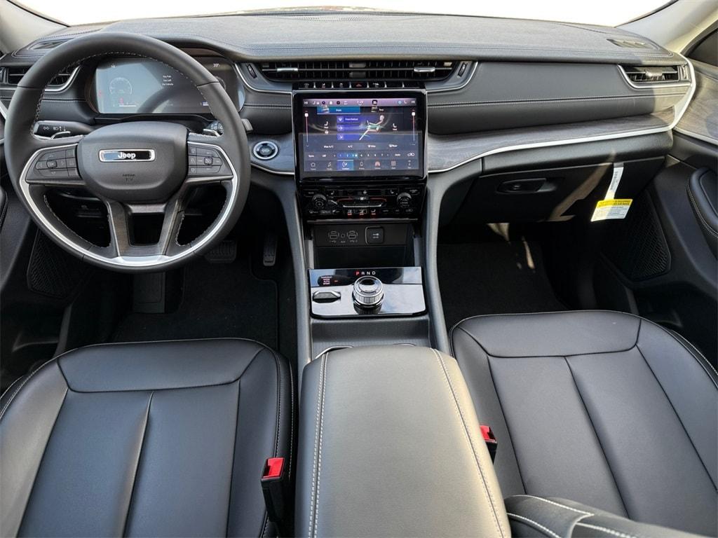 new 2024 Jeep Grand Cherokee L car, priced at $52,935