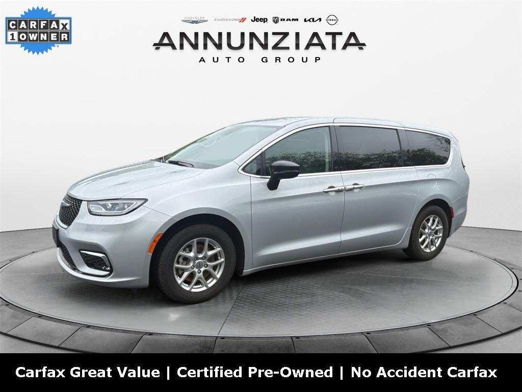 used 2024 Chrysler Pacifica car, priced at $27,499