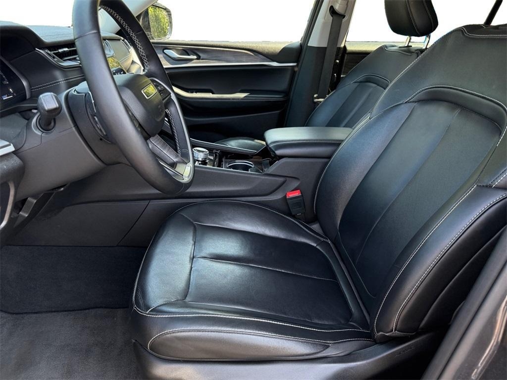 used 2022 Jeep Grand Cherokee L car, priced at $32,999