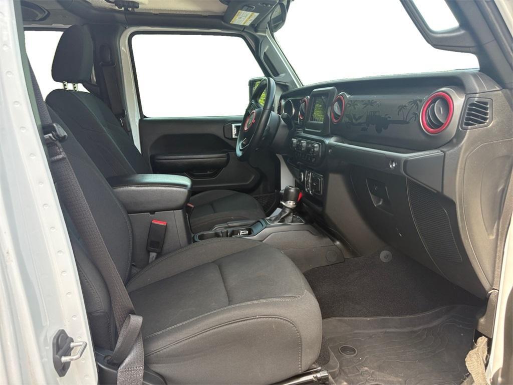 used 2022 Jeep Gladiator car, priced at $33,399