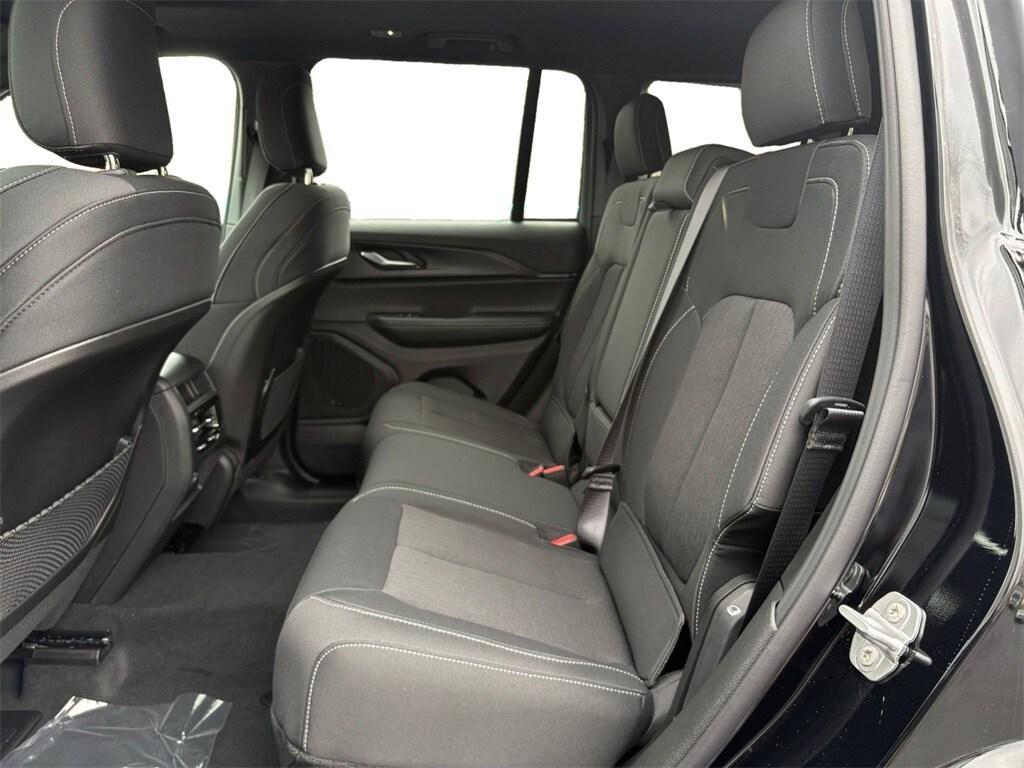 new 2025 Jeep Grand Cherokee car, priced at $41,772