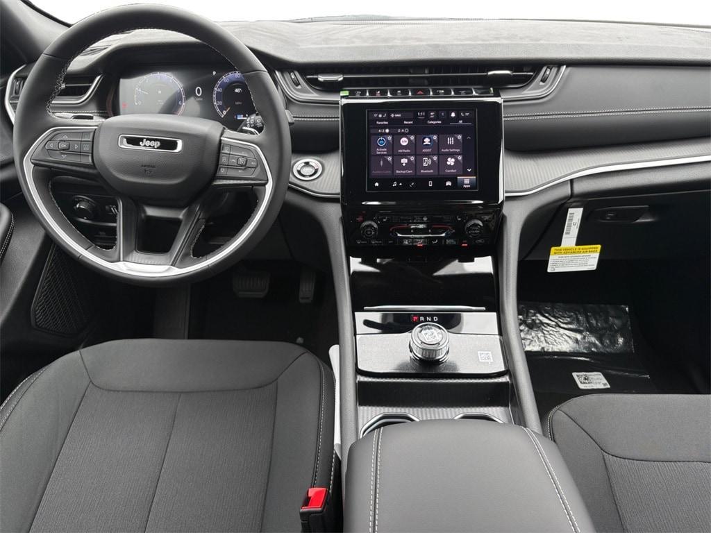 new 2025 Jeep Grand Cherokee car, priced at $41,772