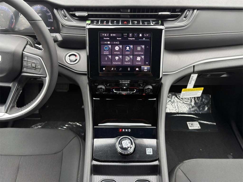 new 2025 Jeep Grand Cherokee car, priced at $41,772