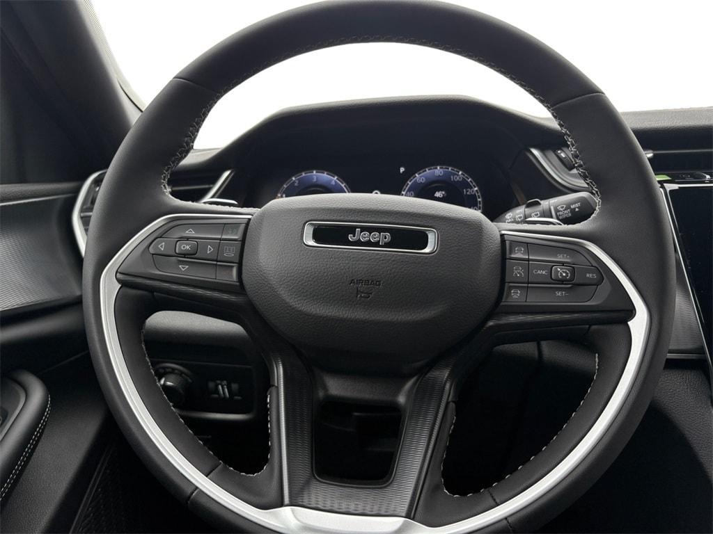 new 2025 Jeep Grand Cherokee car, priced at $41,772