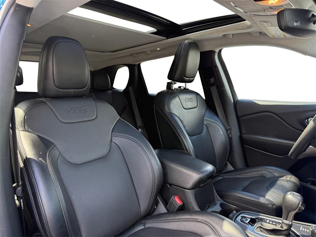 used 2022 Jeep Cherokee car, priced at $24,899