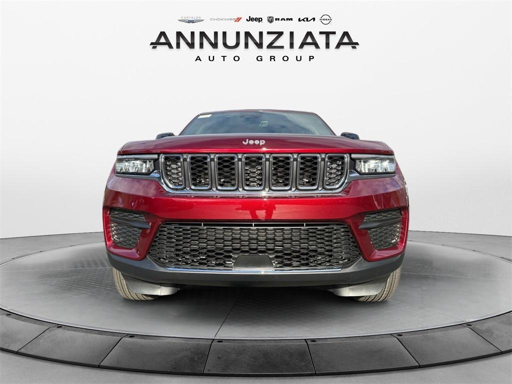 new 2025 Jeep Grand Cherokee car, priced at $40,420