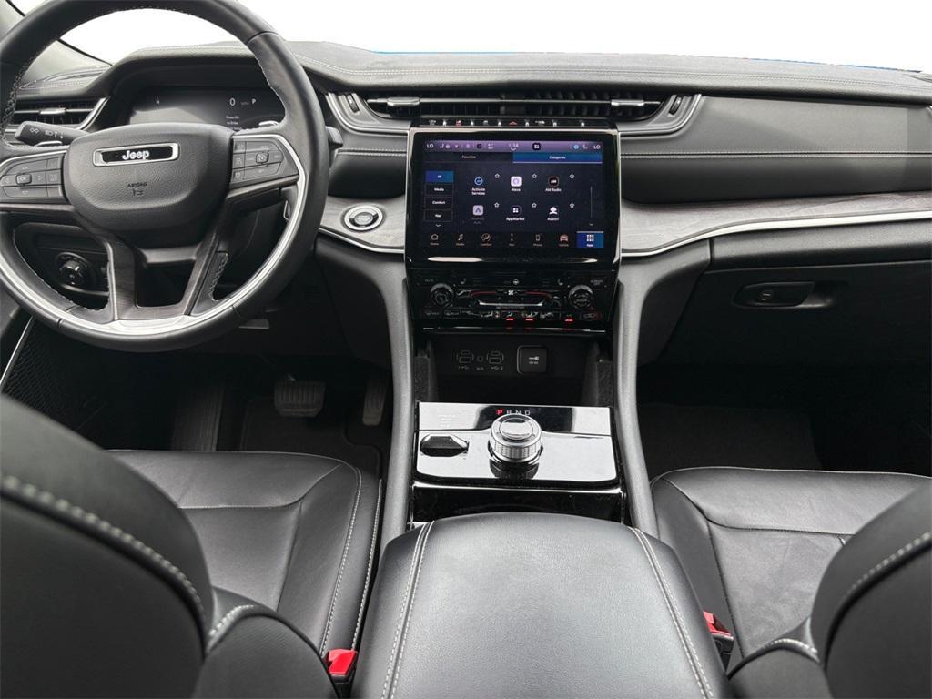 used 2022 Jeep Grand Cherokee car, priced at $33,399