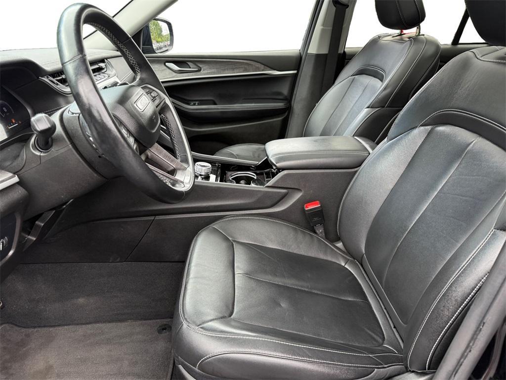 used 2022 Jeep Grand Cherokee car, priced at $32,999
